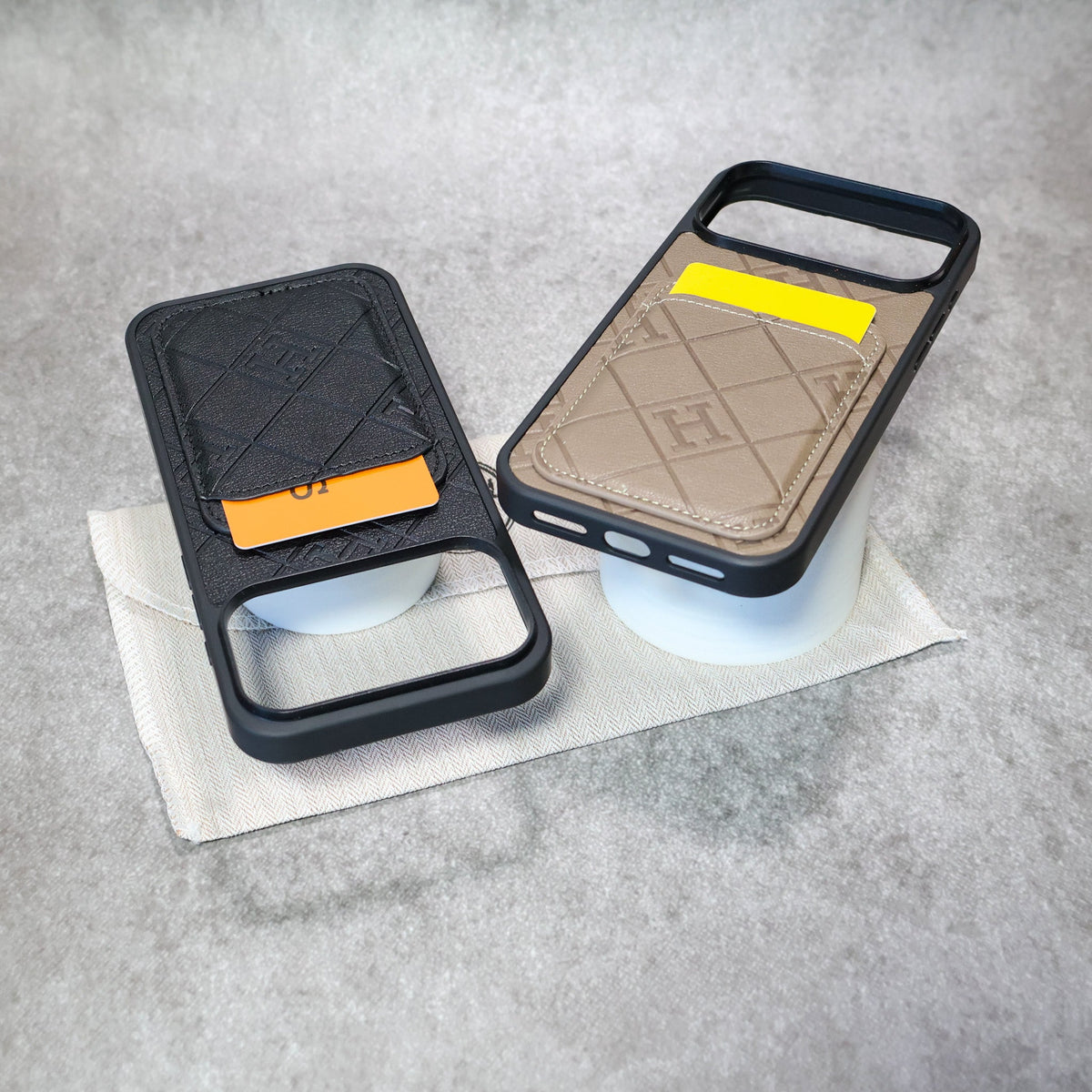 Hermes Phone Case Card Holder For 17 / 17 Pro / 17 Pro Max for iphone-17-pro