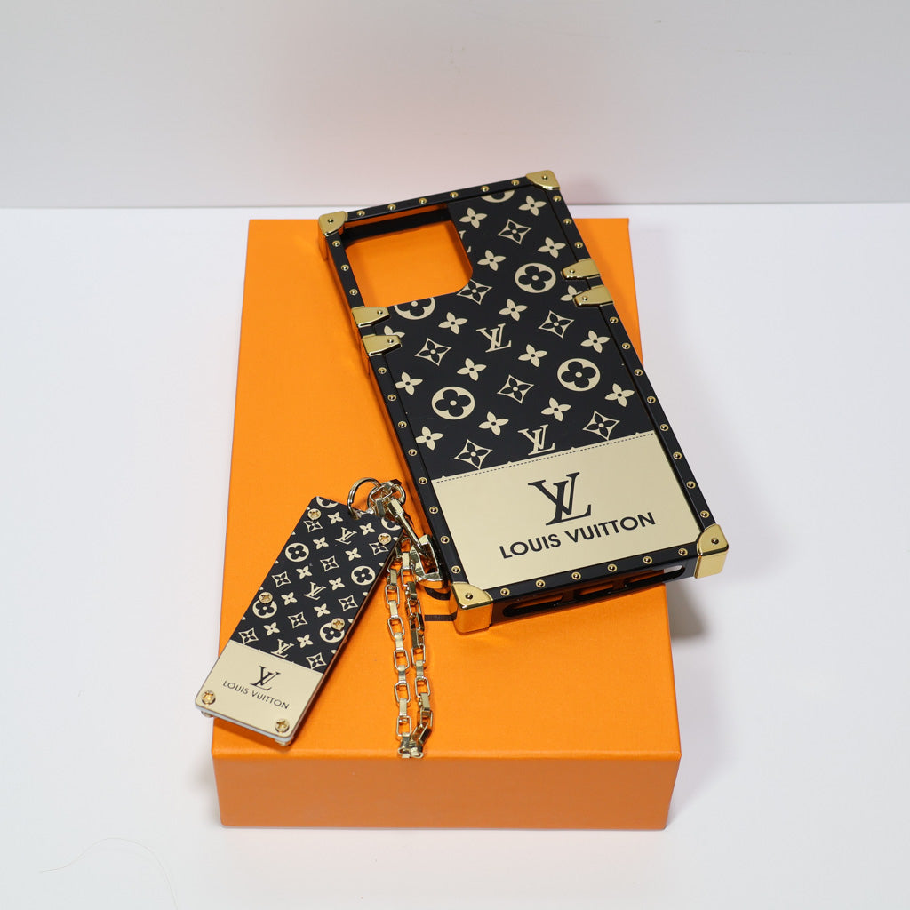 Reverse Golden Monogram LV Eye Trunk iPhone Case For 11 12 13 14 15 16 Pro Max Plus Series for 11-pr