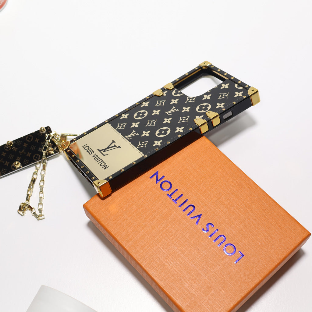 Reverse Golden Monogram LV Eye Trunk iPhone Case For 11 12 13 14 15 16 Pro Max Plus Series for 12-pr