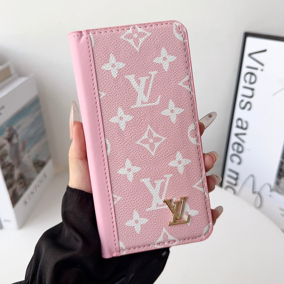 Louis V Folio Wallet Case iPhone 17 Series for 17-air