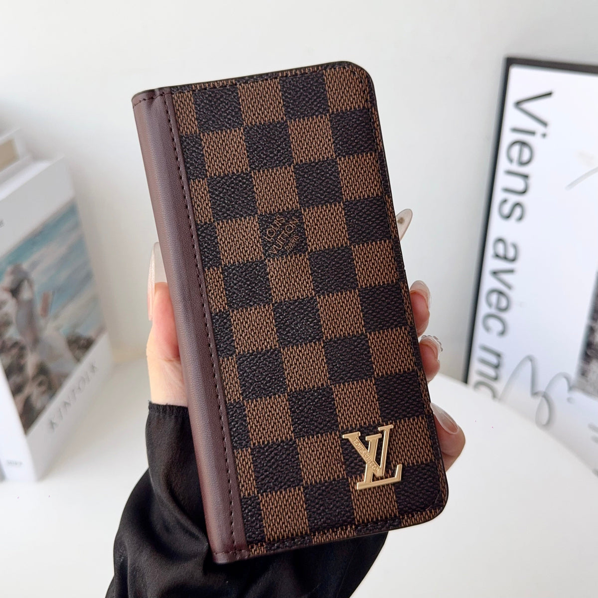 Louis V Folio Wallet Case iPhone 17 Series for 17-air