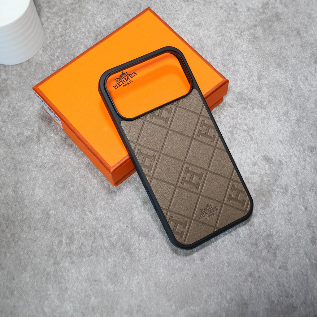 Stamped Leather H iPhone Case For 17 Series for iphone-17-pro
